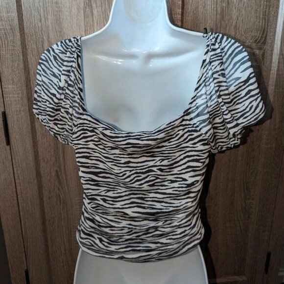 *3 FOR $9* Elodie Zebra Print Animal Puff Short Sleeve Ruched Sides Blouse Shirt - Picture 2 of 2